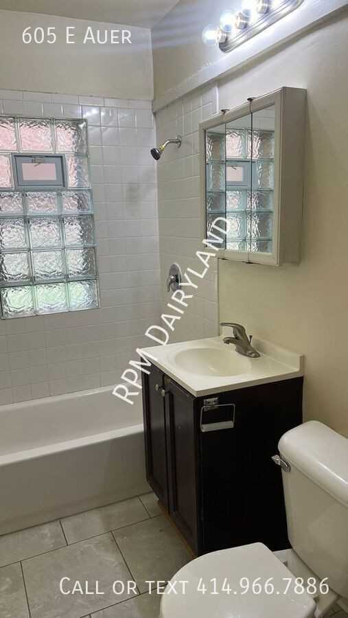 605 E Auer Ave - Photo 7 of 18