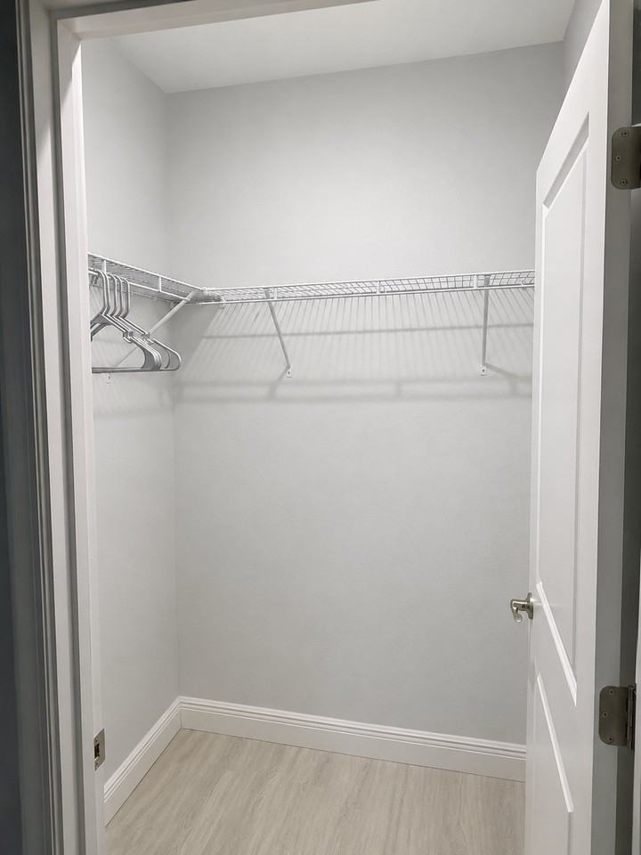 2225 Fraser St - Photo 5 of 17