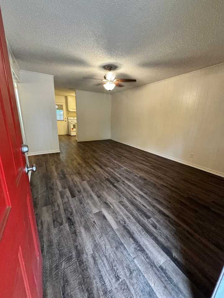 Parkview Apartments - Photo 3 of 12
