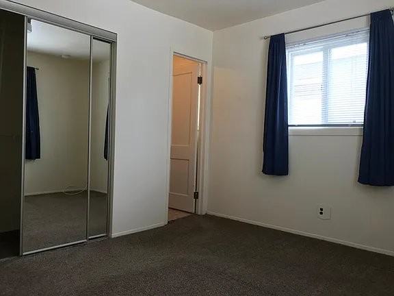 1106 Grove Ave - Photo 6 of 10