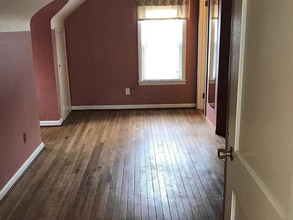1106 Grove Ave - Photo 7 of 10