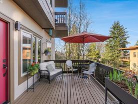 724 Nw Westover Cir - Photo 1 of 1