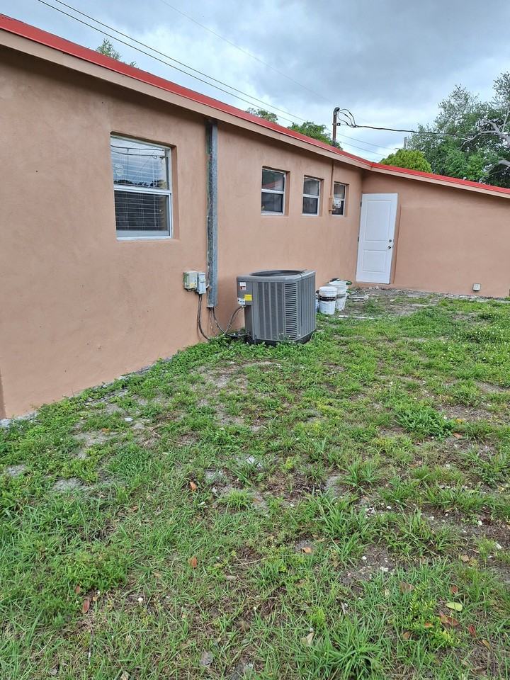 1151 Nestreet - Photo 5 of 16