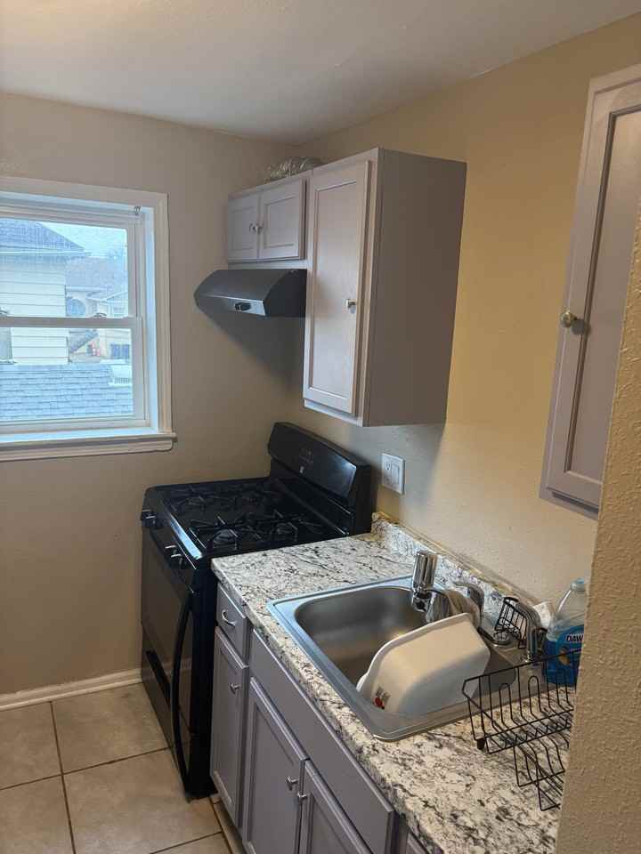 471 Polk Ave #2 - Photo 6 of 8