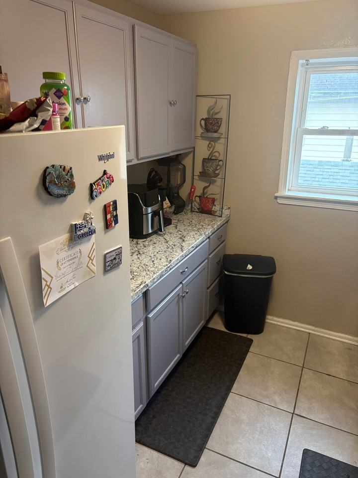 471 Polk Ave #2 - Photo 7 of 8