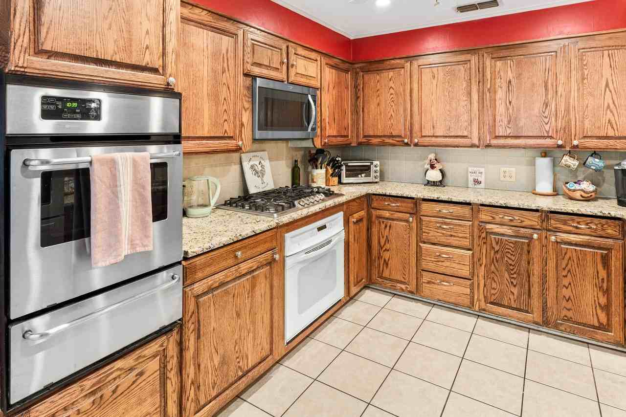 123 Hiett Ln - Photo 5 of 20