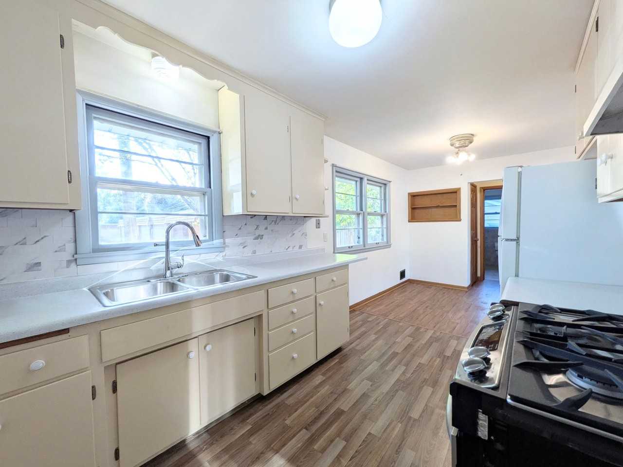4225 Xenia Ave N #4227 - Photo 7 of 12