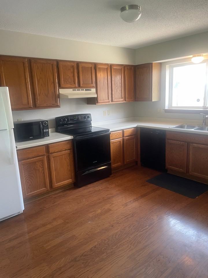 W163N11528 Windsor Ct #A - Photo 2 of 14
