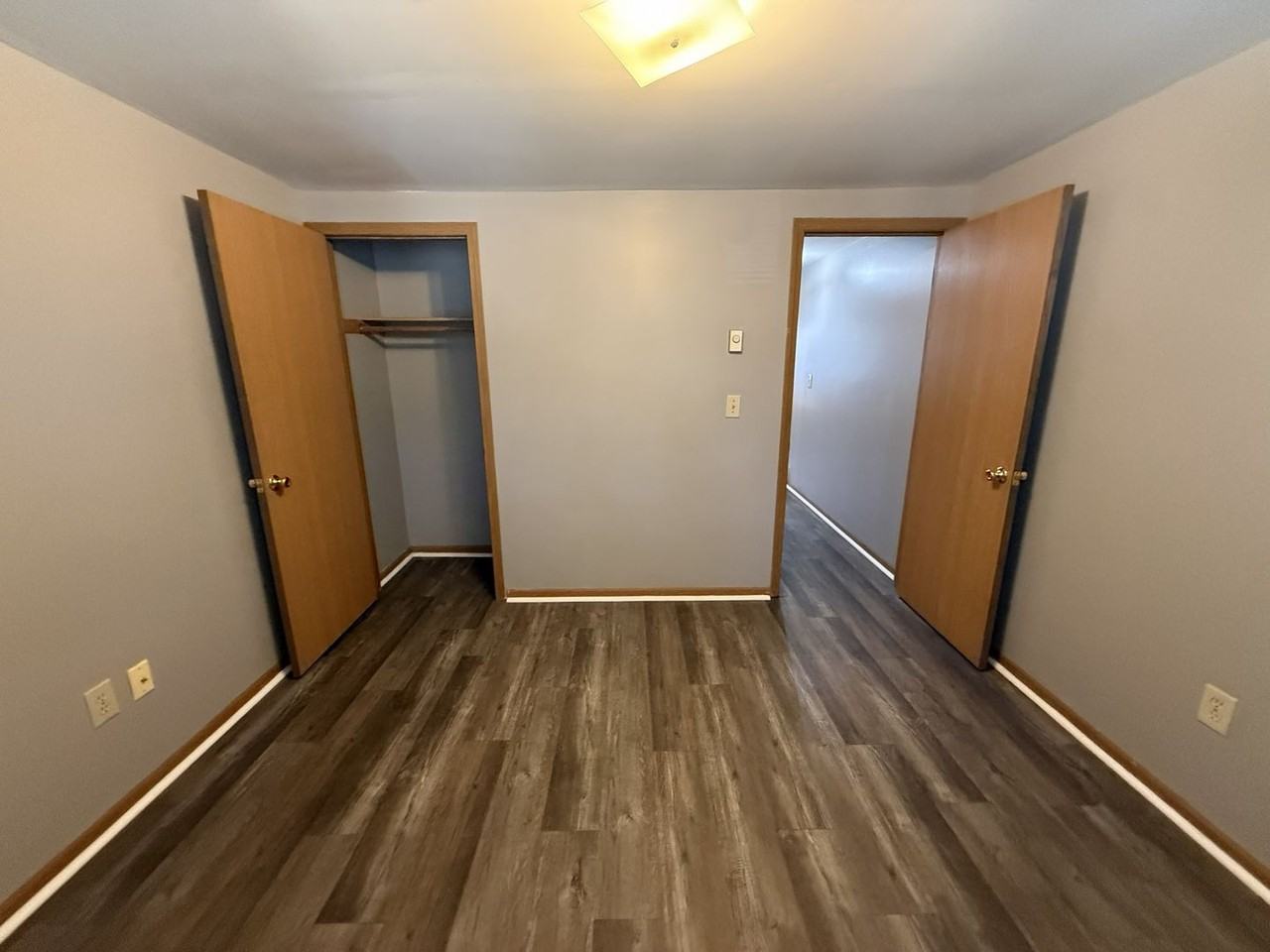 408 S Walnut St - Photo 4 of 9