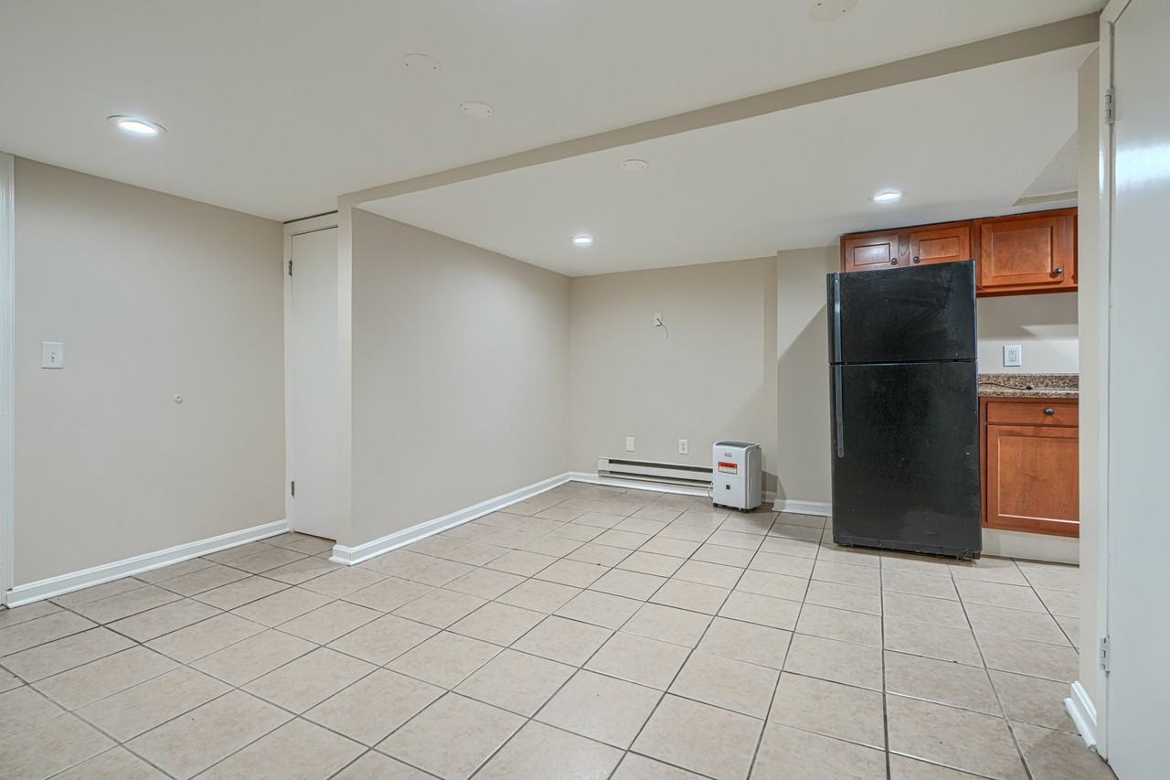 4041 Wilkens Ave #C - Photo 5 of 20