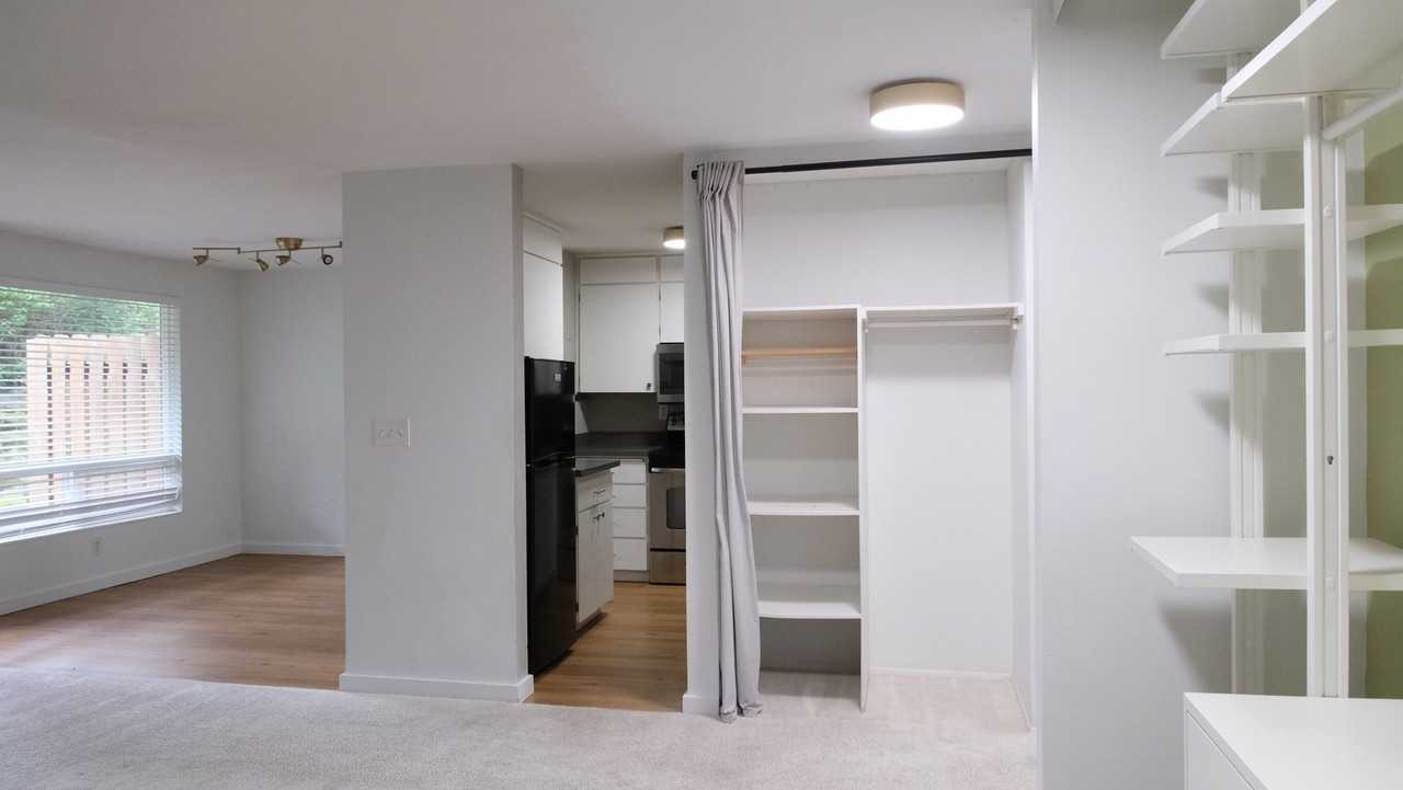 13350 37th Ave S #1 - Photo 4 of 15