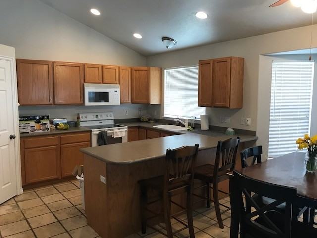 1443 E St - Photo 3 of 19