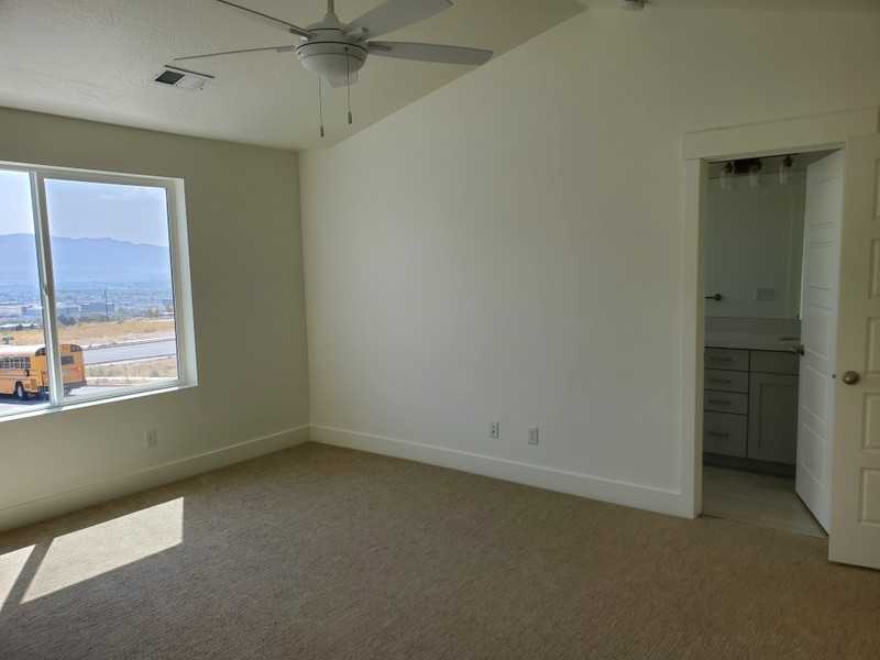 980 W Vista Ridge Dr - Photo 6 of 16
