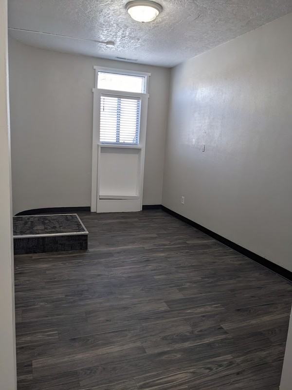 1446 E St #1 - Photo 3 of 12