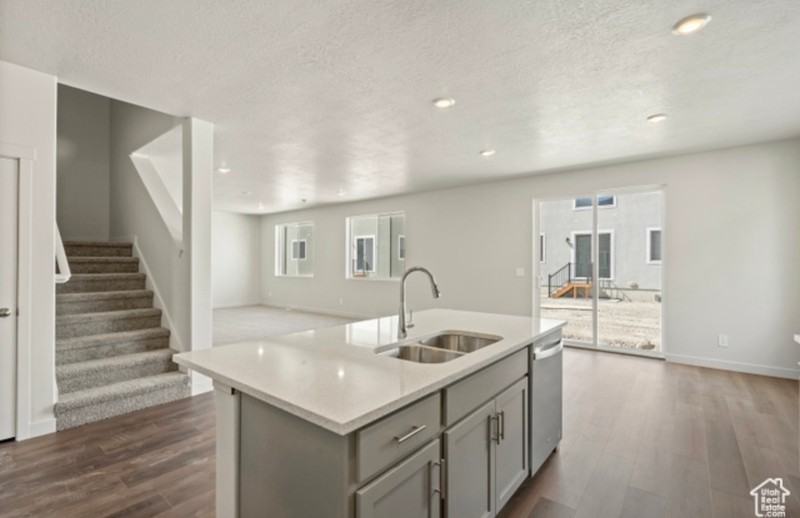 565 E Lintel Rd - Photo 5 of 24