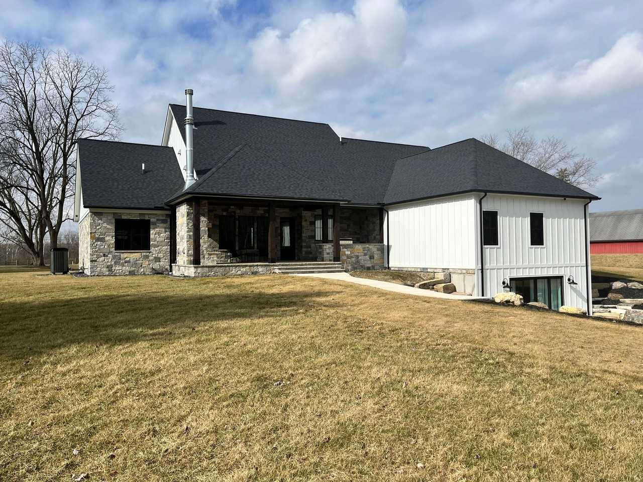 18601 E River Rd - Photo 3 of 17