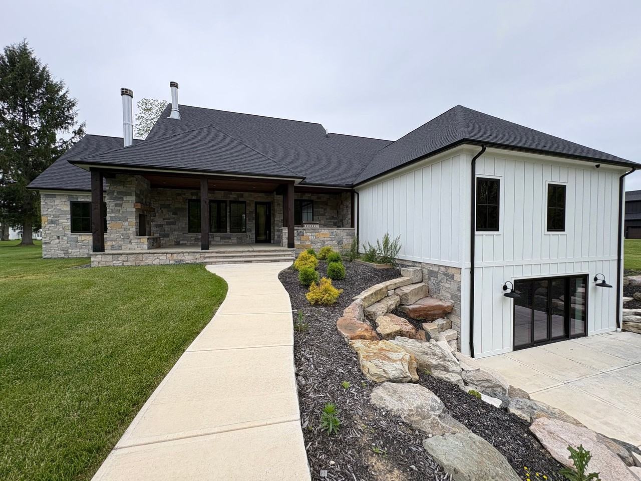 18601 E River Rd - Photo 6 of 17