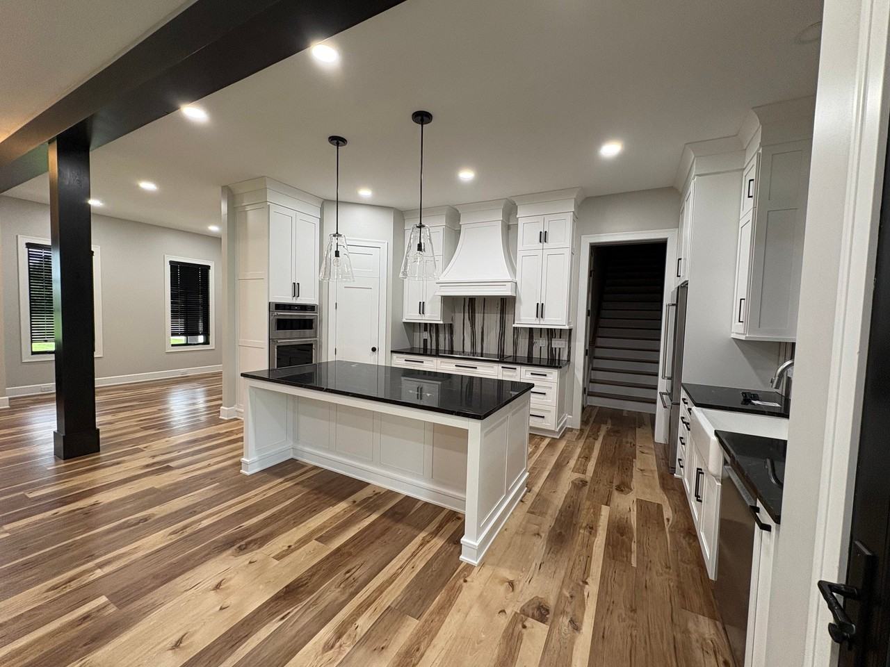 18601 E River Rd - Photo 7 of 17