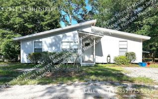 featured image of 2911 Ne 9th St
