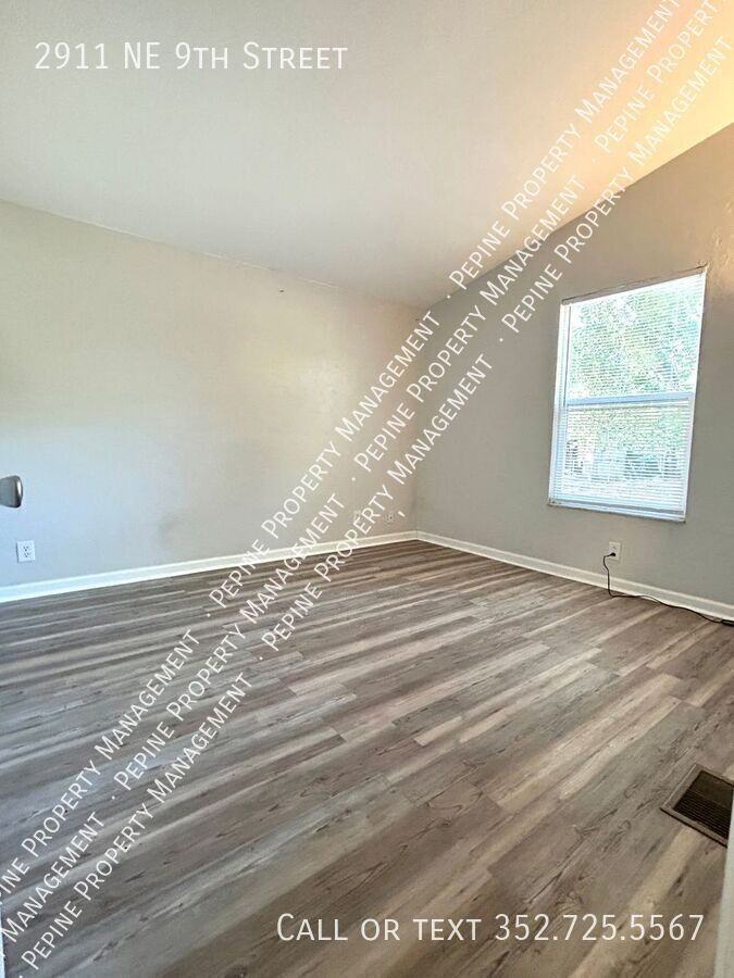 2911 Ne 9th St - Photo 3 of 10