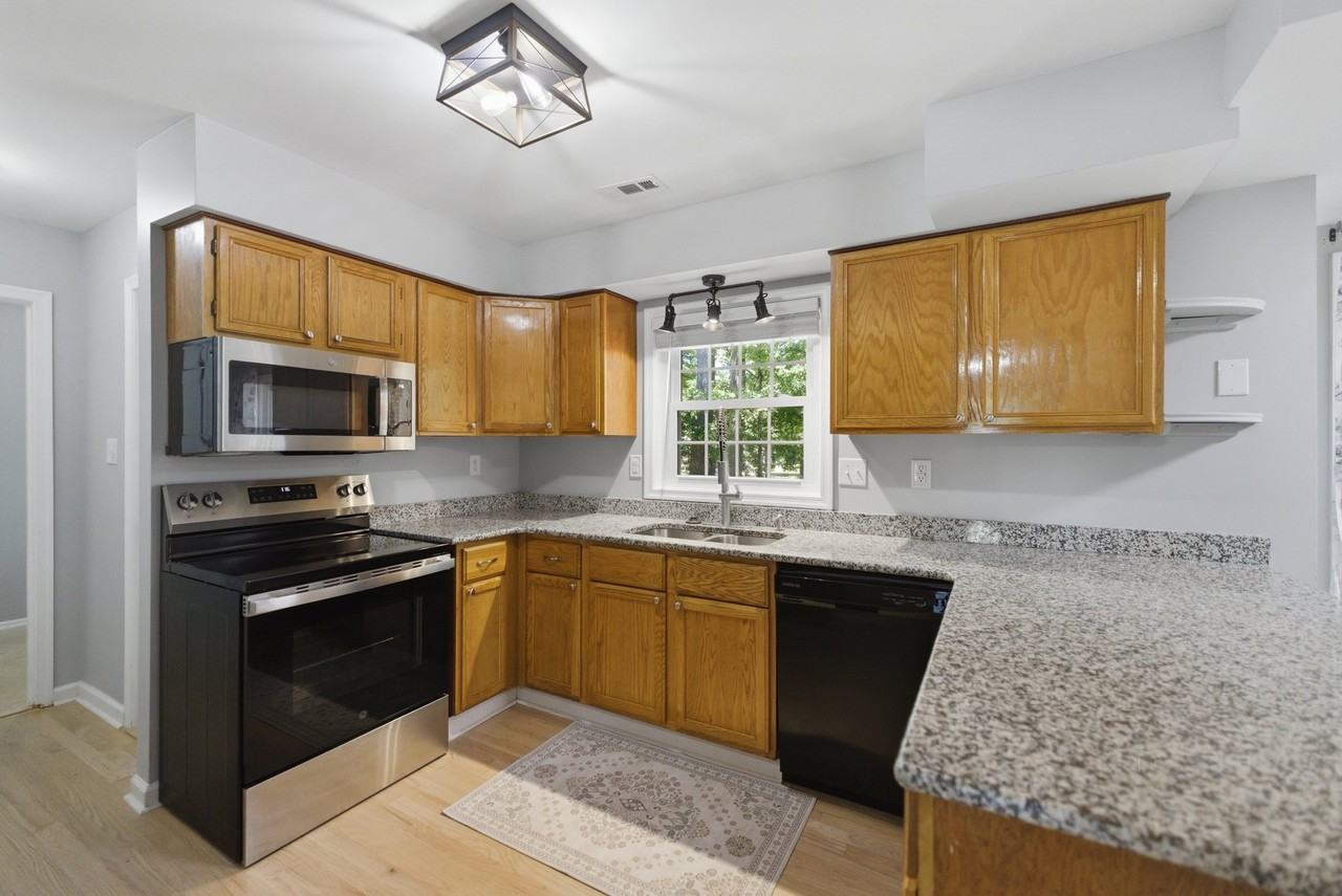 6111 Bison Ct - Photo 3 of 20