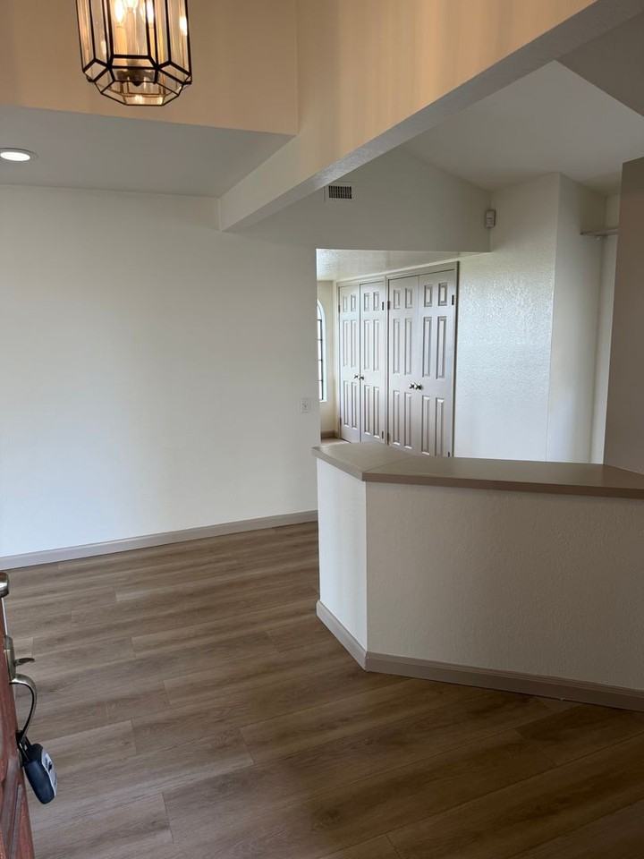 4032 Ampudia St - Photo 4 of 40
