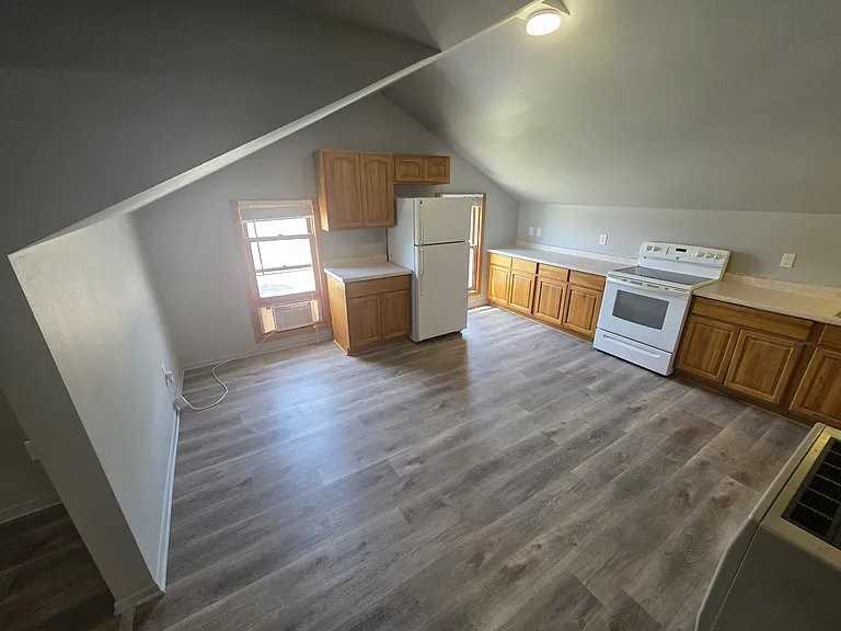 512 Wisconsin St #512 - Photo 3 of 9