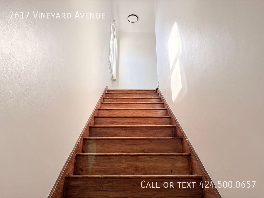 2617 Vineyard Ave - Photo 2 of 20