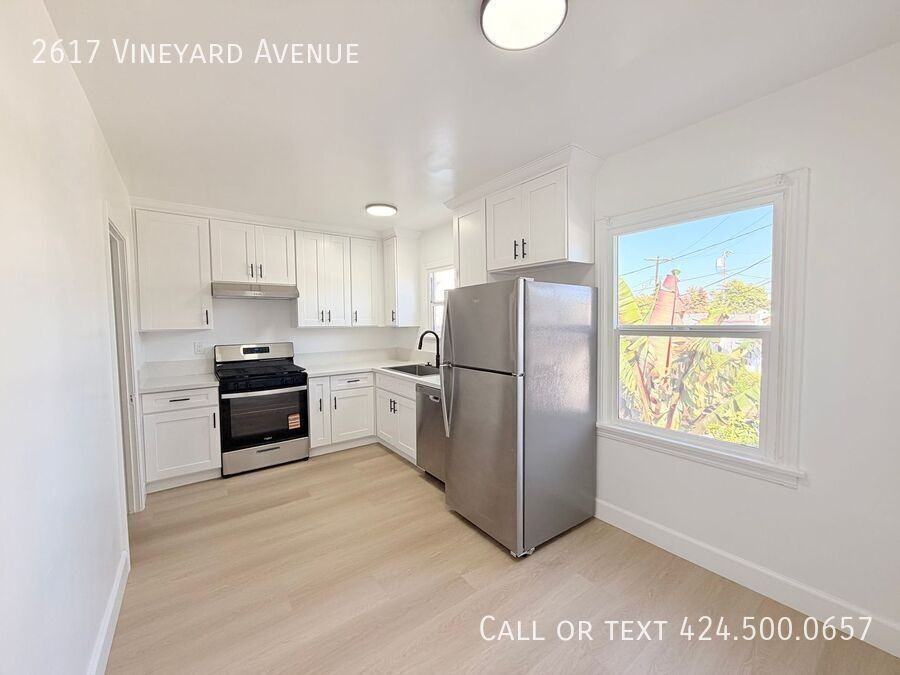 2617 Vineyard Ave - Photo 6 of 20