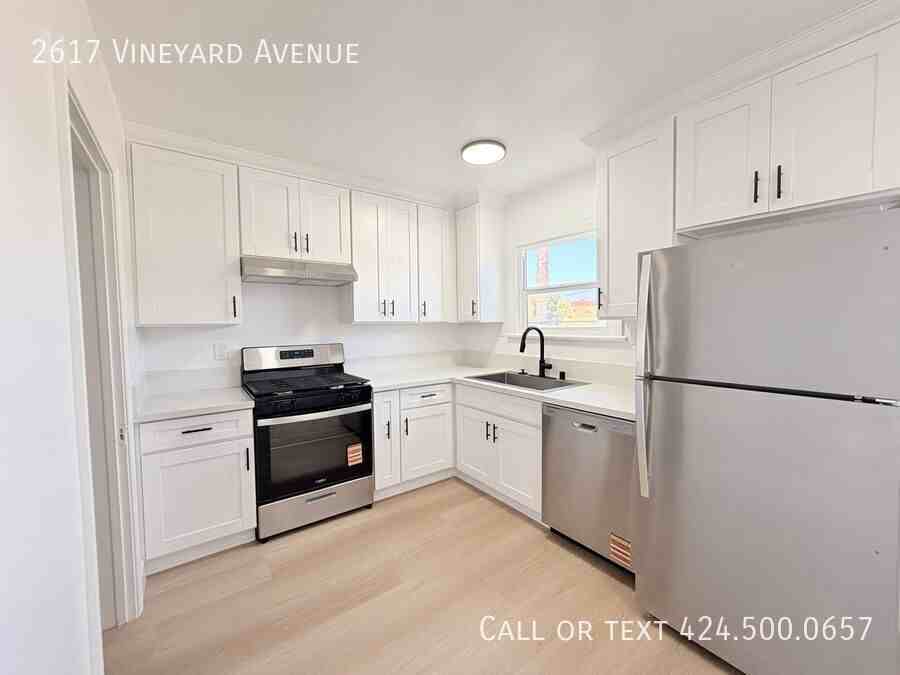 2617 Vineyard Ave - Photo 7 of 20
