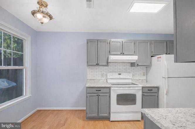 11205 Kensington Pl - Photo 5 of 14