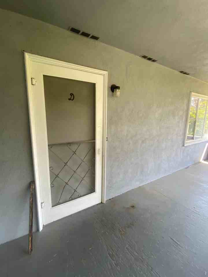 1112 Fremont Ave #D - Photo 4 of 7