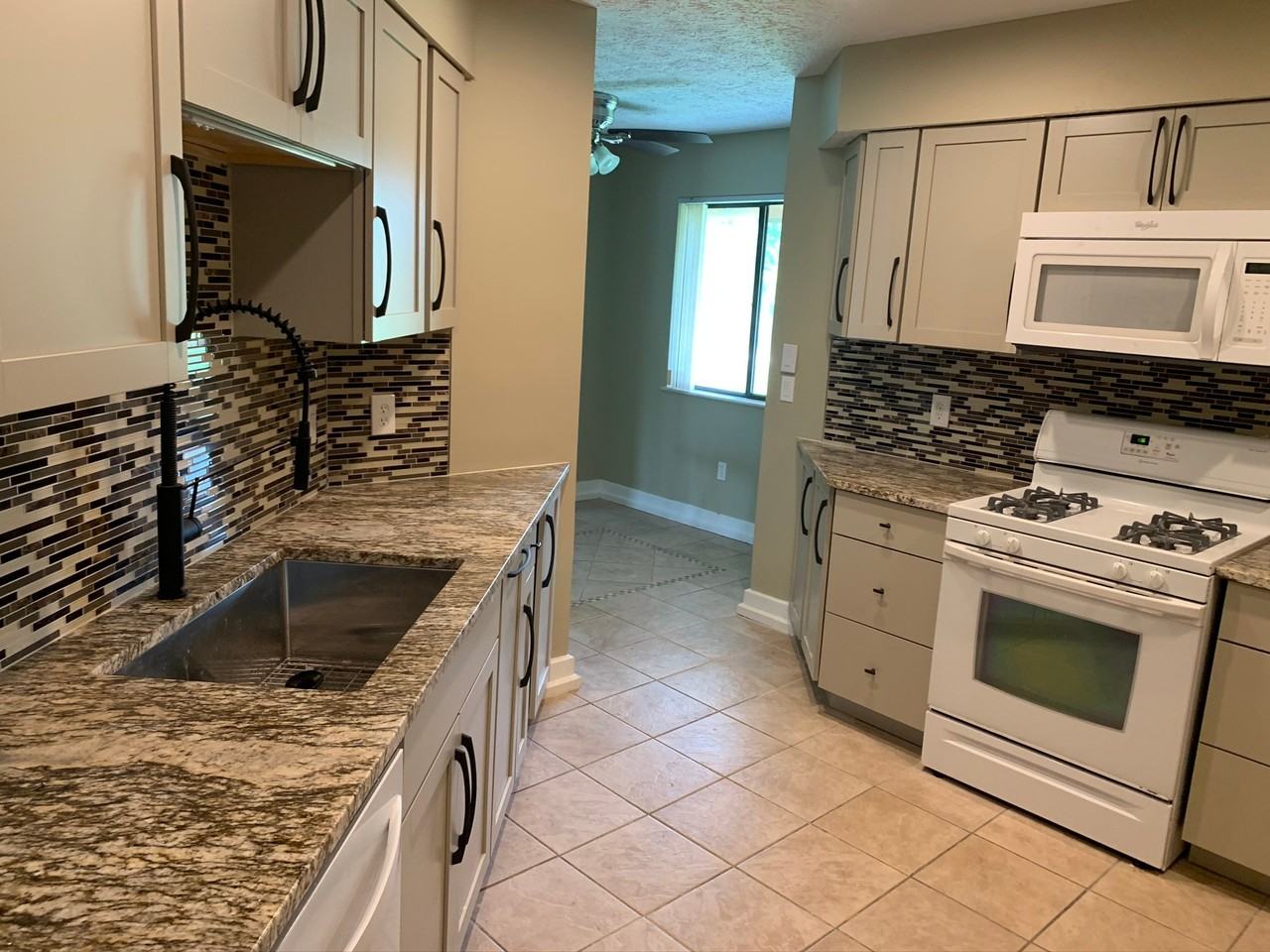 2338 Briarwood Pl - Photo 6 of 17