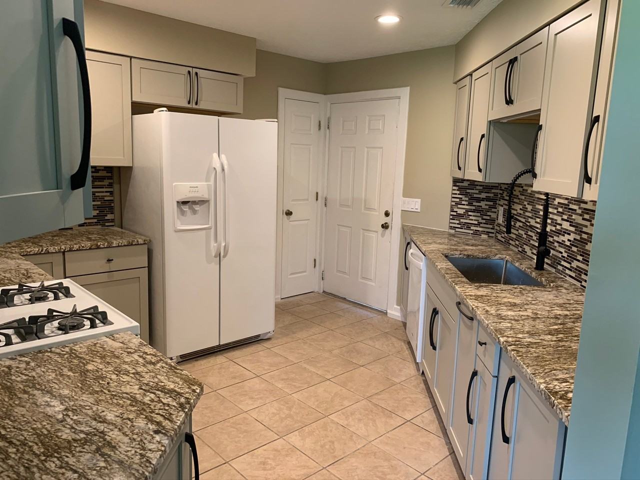 2338 Briarwood Pl - Photo 7 of 17