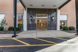 900 S Hanley Rd #12E - Photo 1 of 1