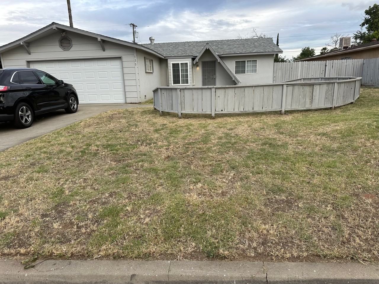 135 E Stuart Ave - Photo 3 of 17