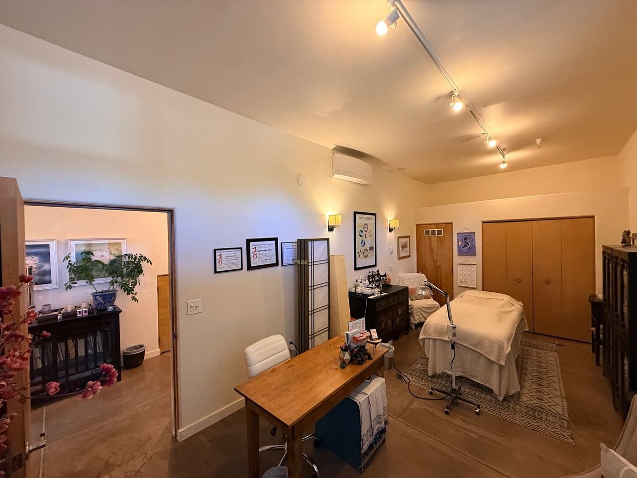 1012 Marquez Pl #303 - Photo 6 of 11