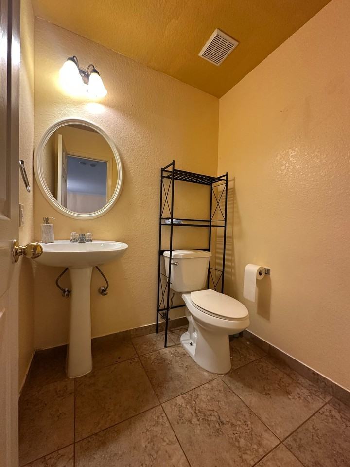9426 Santa Fe Rdg - Photo 3 of 20