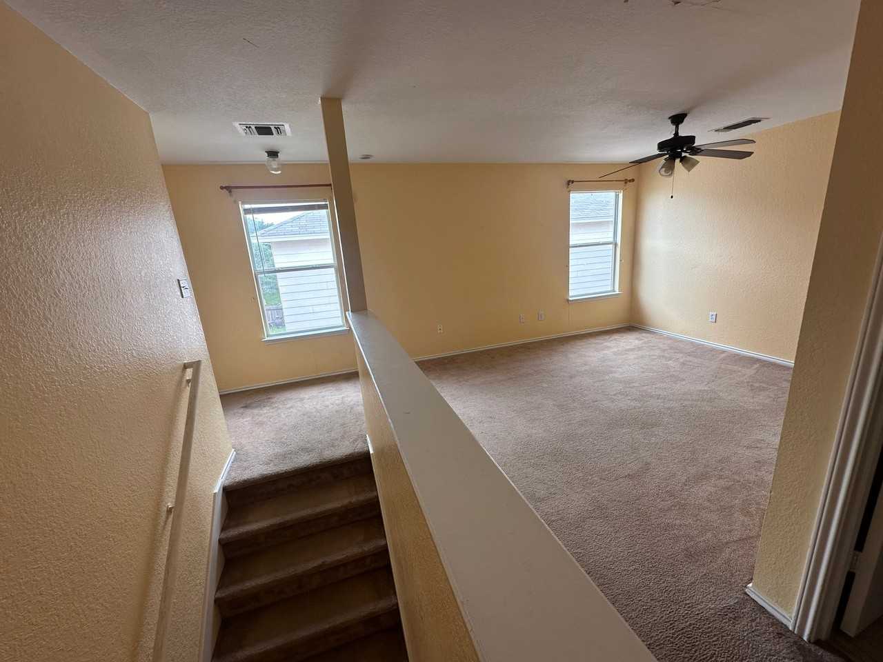 9426 Santa Fe Rdg - Photo 4 of 20