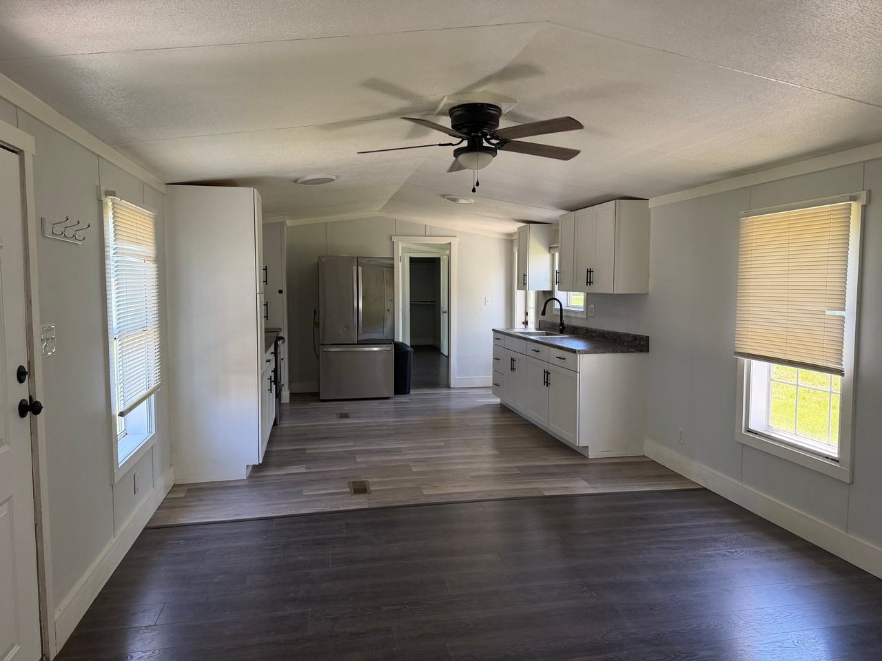 1486 Nadenbousch Ln - Photo 2 of 9
