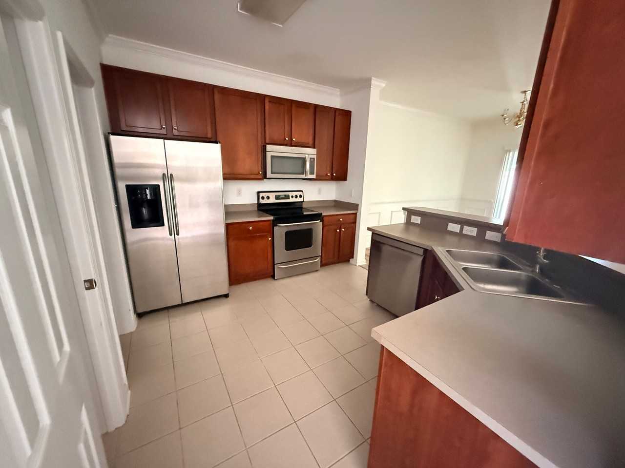 8742 Appledale Dr - Photo 5 of 20