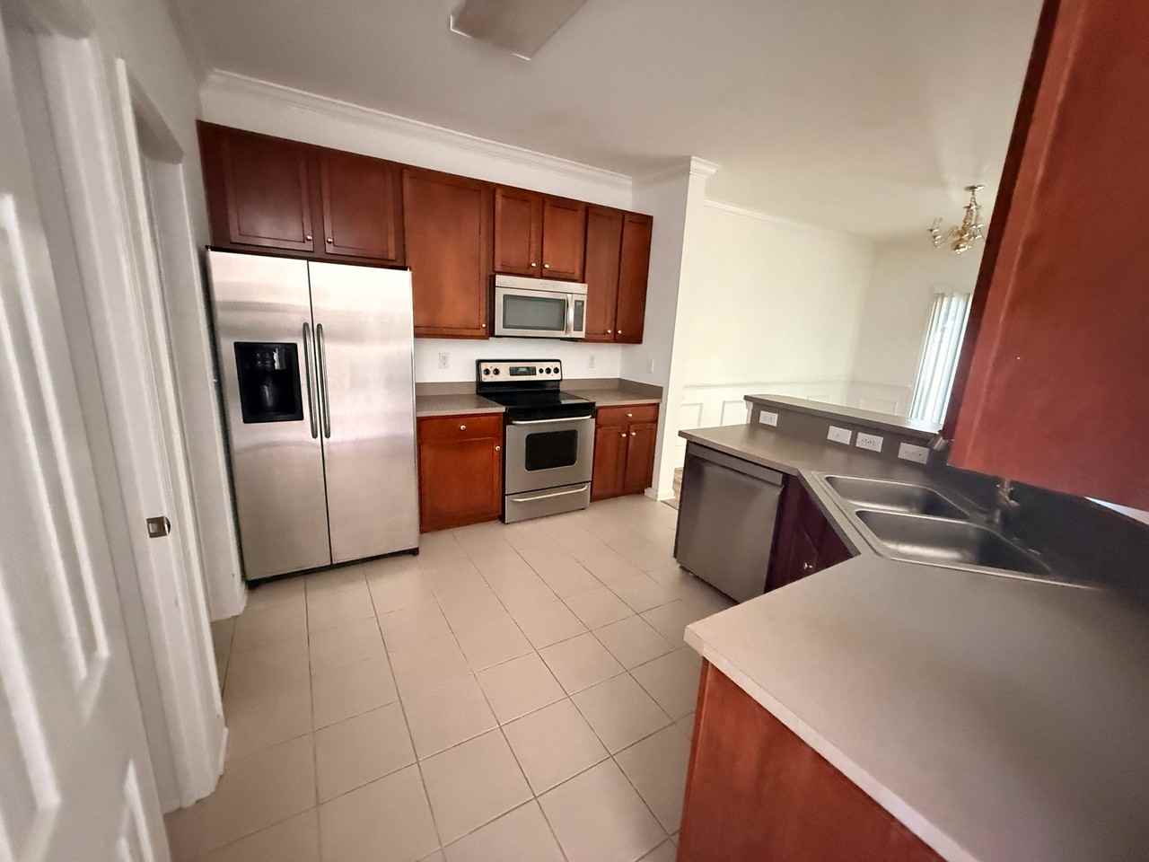 8742 Appledale Dr - Photo 7 of 20