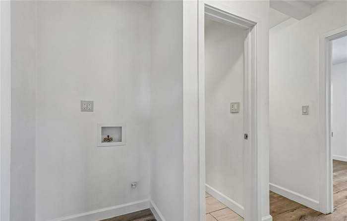 311 N Locust Ave - Photo 7 of 18