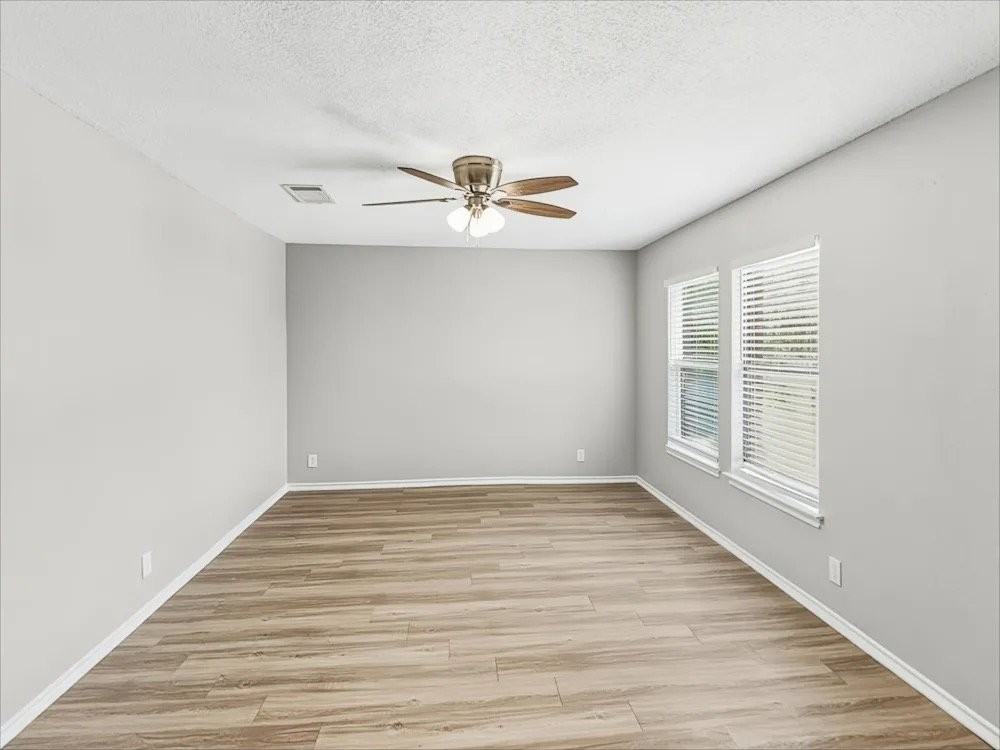1450 Comfort St - Photo 2 of 20