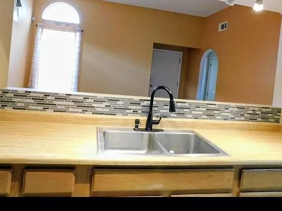 1655 Greenview Way Ne - Photo 5 of 10