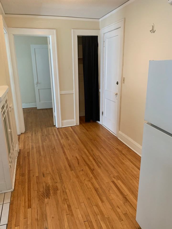 1720 Ashland Ave #7 - Photo 3 of 11