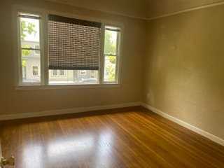 1903 Capitol Ave #B - Photo 5 of 8