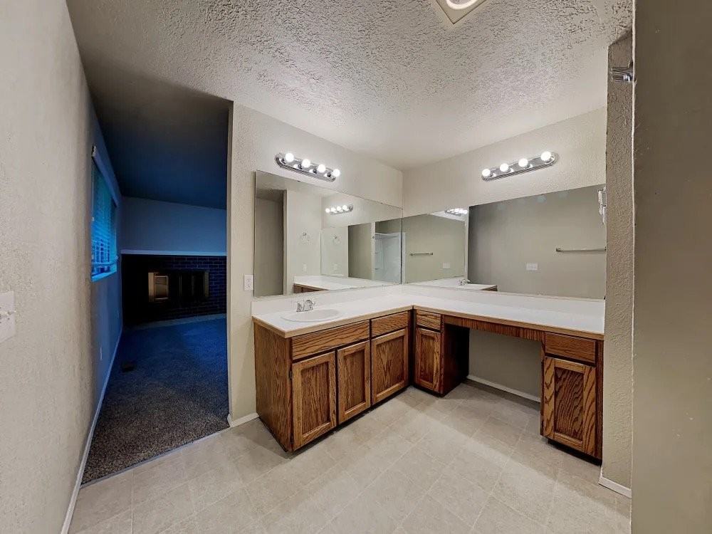 5121 S 302nd Pl - Photo 2 of 6