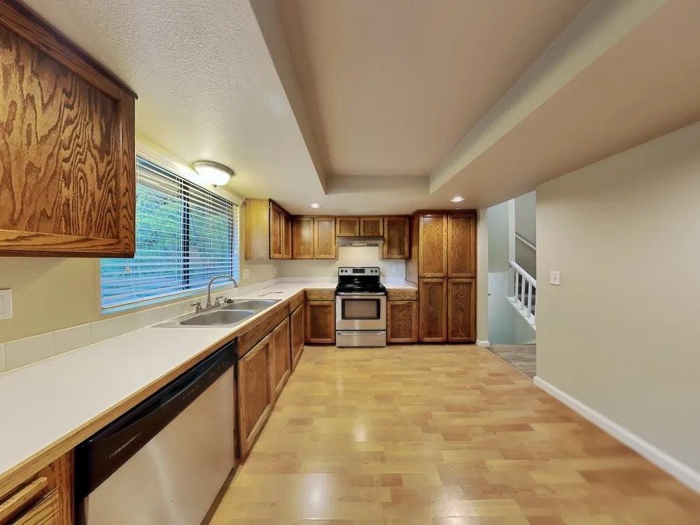 5121 S 302nd Pl - Photo 3 of 6