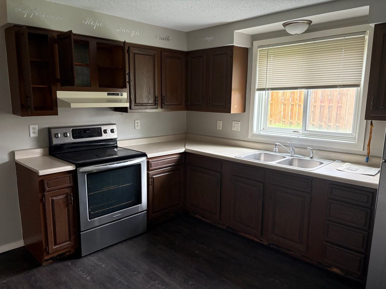 302 Maple Ln #1 - Photo 4 of 14
